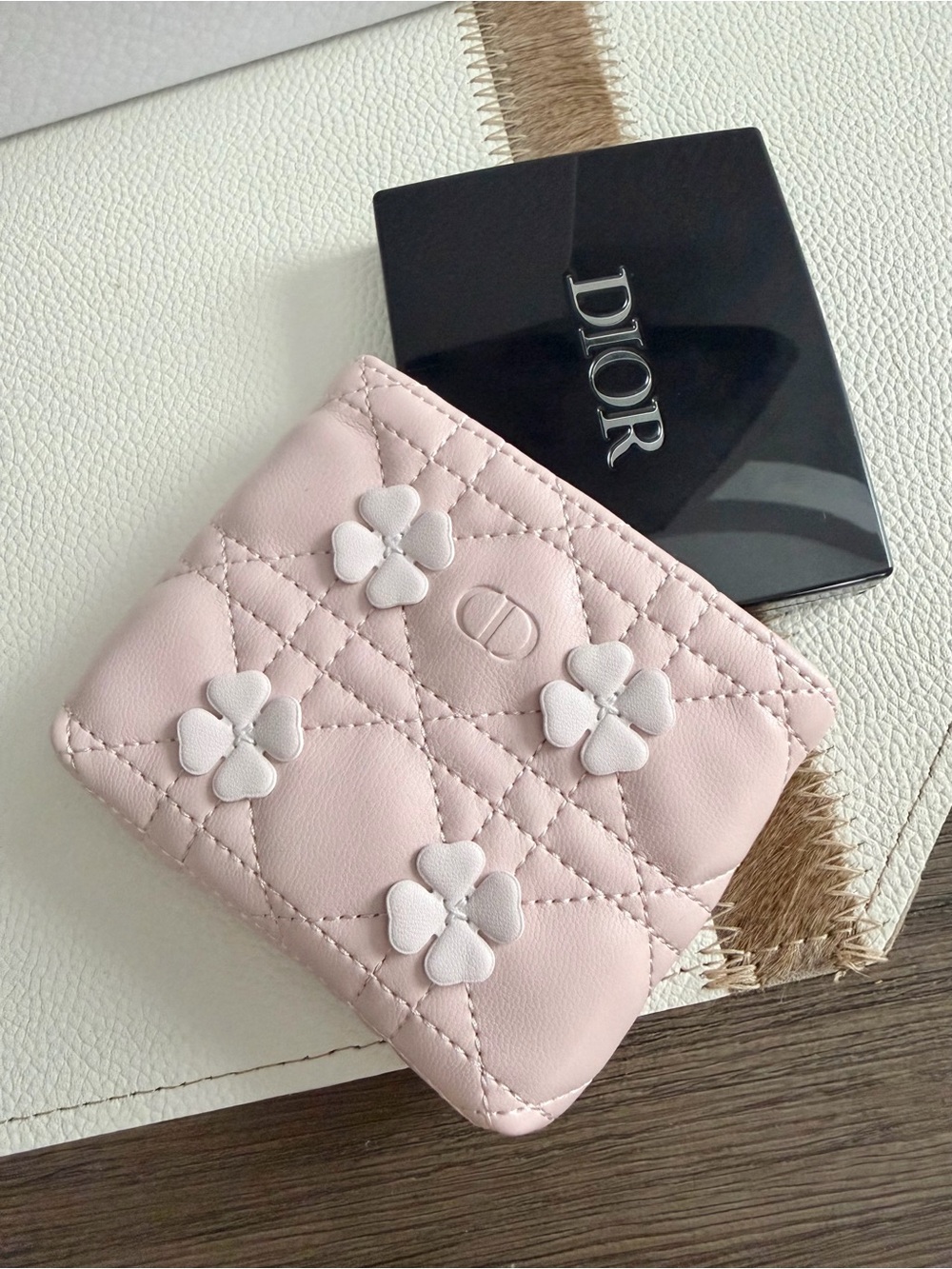 Dior 5-Color Eyeshadow Palette — Soft Pink & Rose Tones - Picture 3 of 4